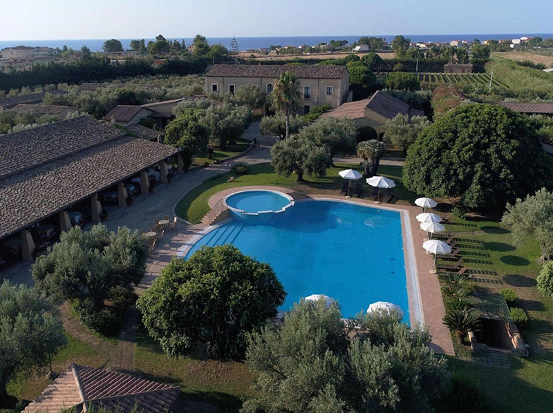 Borghetto Beach Club Resort Tourland